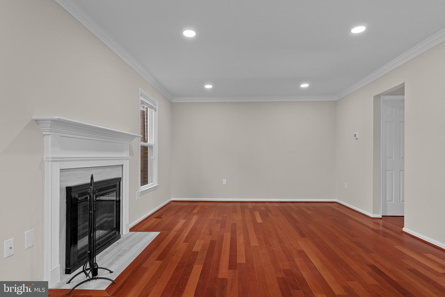 6161 SUMMER PARK LN, ALEXANDRIA, Virginia 22315, 4 Bedrooms Bedrooms, ,3 BathroomsBathrooms,Residential,For sale,6161 SUMMER PARK LN,VAFX2247038 MLS # VAFX2247038