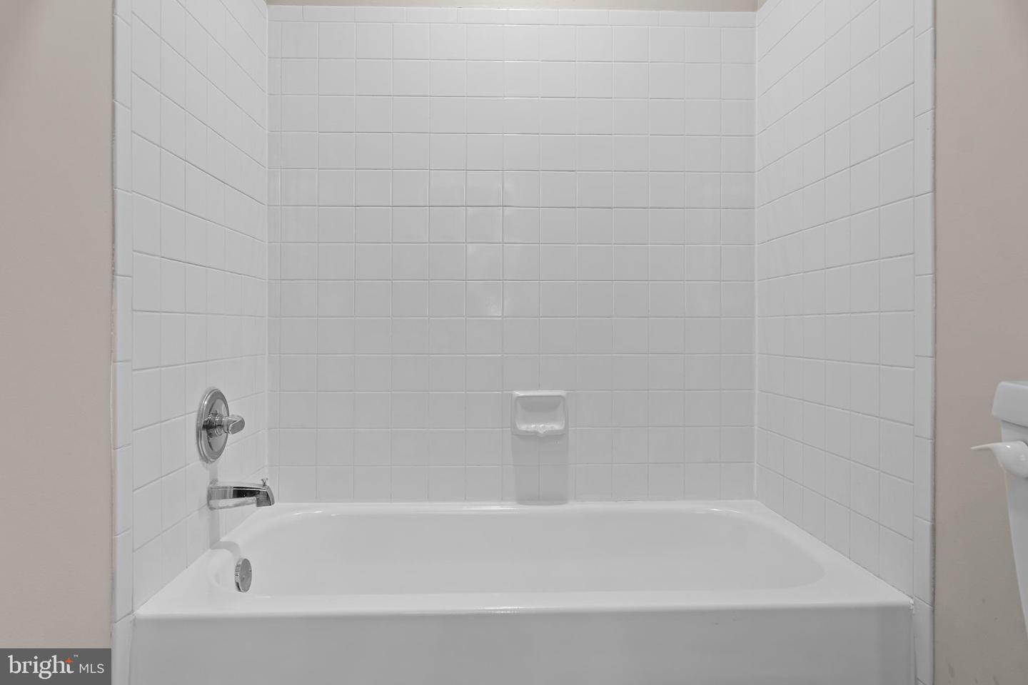 6161 SUMMER PARK LN, ALEXANDRIA, Virginia 22315, 4 Bedrooms Bedrooms, ,3 BathroomsBathrooms,Residential,For sale,6161 SUMMER PARK LN,VAFX2247038 MLS # VAFX2247038