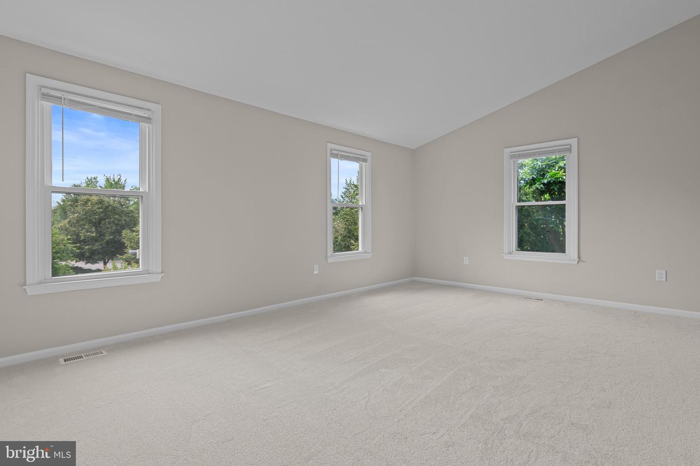 6161 SUMMER PARK LN, ALEXANDRIA, Virginia 22315, 4 Bedrooms Bedrooms, ,3 BathroomsBathrooms,Residential,For sale,6161 SUMMER PARK LN,VAFX2247038 MLS # VAFX2247038