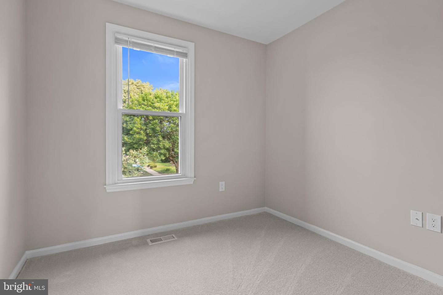 6161 SUMMER PARK LN, ALEXANDRIA, Virginia 22315, 4 Bedrooms Bedrooms, ,3 BathroomsBathrooms,Residential,For sale,6161 SUMMER PARK LN,VAFX2247038 MLS # VAFX2247038