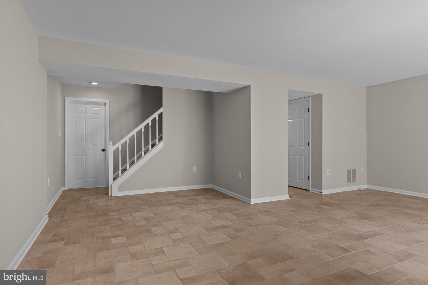 6161 SUMMER PARK LN, ALEXANDRIA, Virginia 22315, 4 Bedrooms Bedrooms, ,3 BathroomsBathrooms,Residential,For sale,6161 SUMMER PARK LN,VAFX2247038 MLS # VAFX2247038