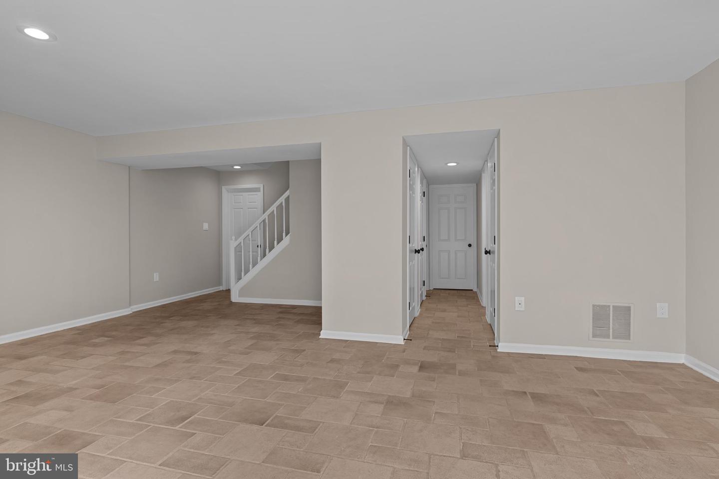 6161 SUMMER PARK LN, ALEXANDRIA, Virginia 22315, 4 Bedrooms Bedrooms, ,3 BathroomsBathrooms,Residential,For sale,6161 SUMMER PARK LN,VAFX2247038 MLS # VAFX2247038
