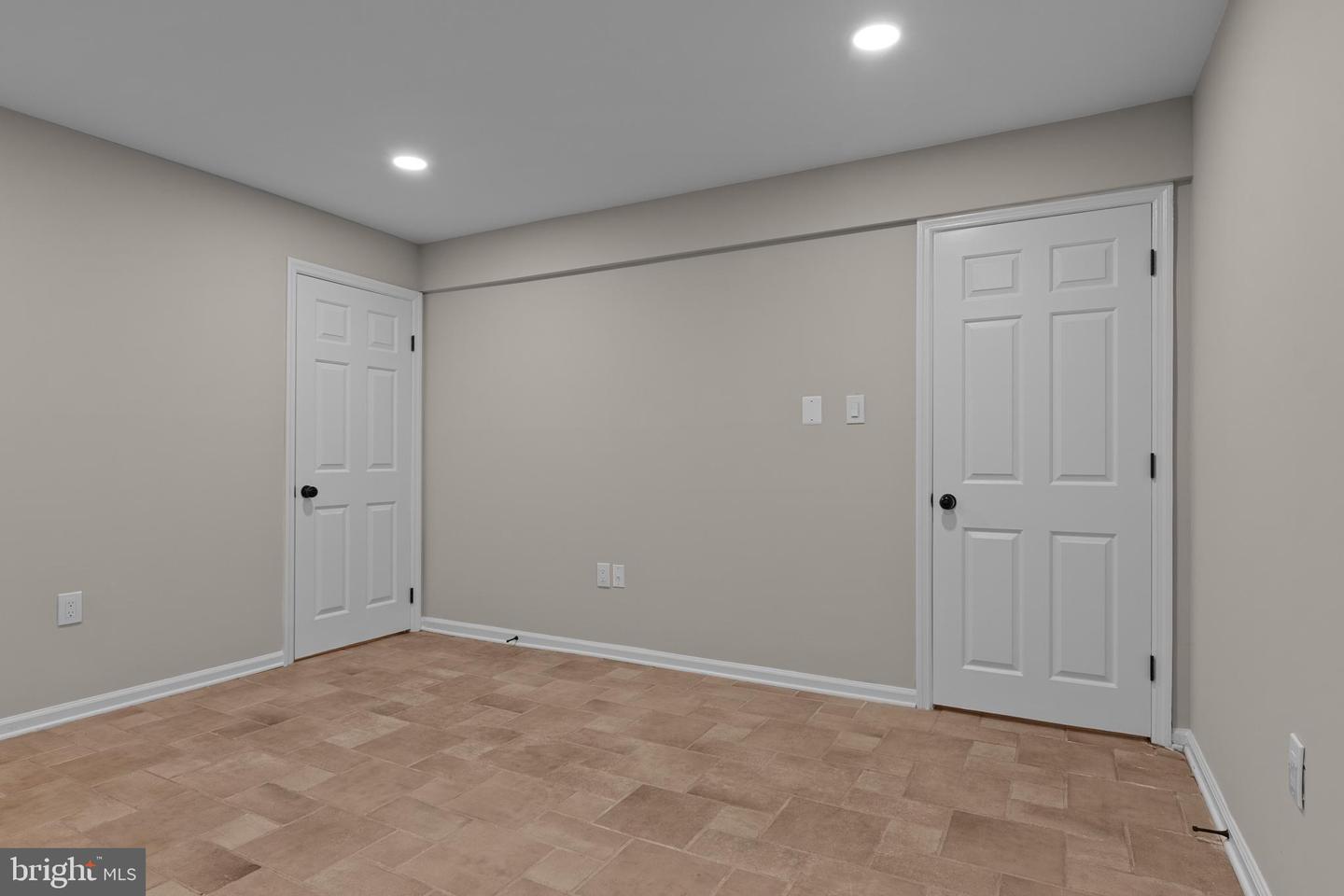 6161 SUMMER PARK LN, ALEXANDRIA, Virginia 22315, 4 Bedrooms Bedrooms, ,3 BathroomsBathrooms,Residential,For sale,6161 SUMMER PARK LN,VAFX2247038 MLS # VAFX2247038