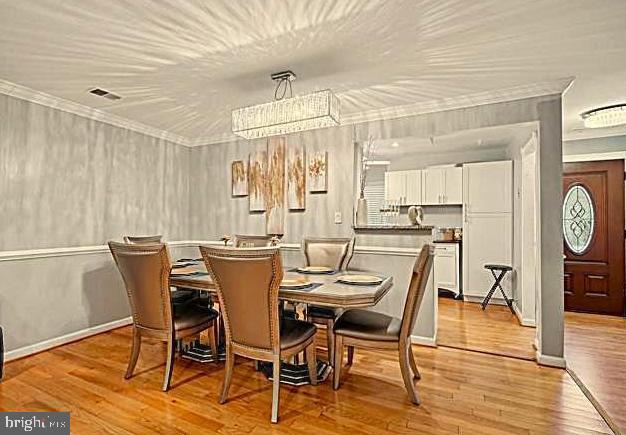 8712 RIDGE HOLLOW CT, SPRINGFIELD, Virginia 22152, 3 Bedrooms Bedrooms, ,3 BathroomsBathrooms,Residential,For sale,8712 RIDGE HOLLOW CT,VAFX2247116 MLS # VAFX2247116