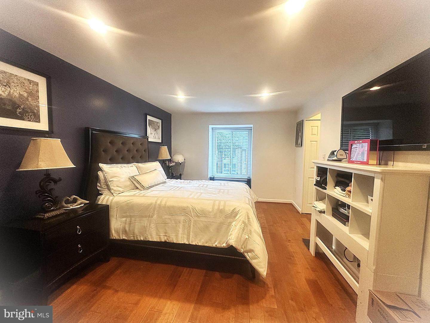 8712 RIDGE HOLLOW CT, SPRINGFIELD, Virginia 22152, 3 Bedrooms Bedrooms, ,3 BathroomsBathrooms,Residential,For sale,8712 RIDGE HOLLOW CT,VAFX2247116 MLS # VAFX2247116