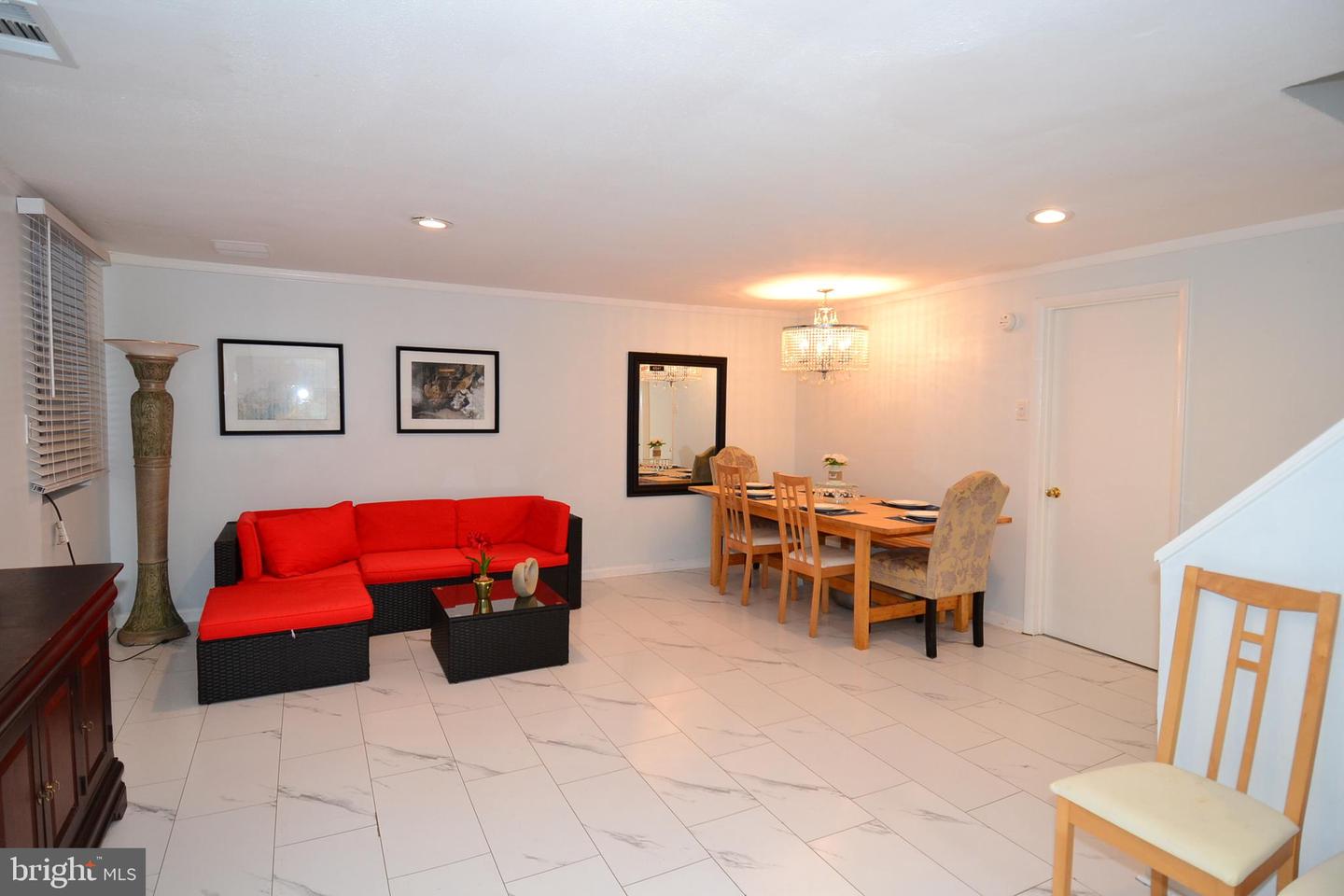 8712 RIDGE HOLLOW CT, SPRINGFIELD, Virginia 22152, 3 Bedrooms Bedrooms, ,3 BathroomsBathrooms,Residential,For sale,8712 RIDGE HOLLOW CT,VAFX2247116 MLS # VAFX2247116