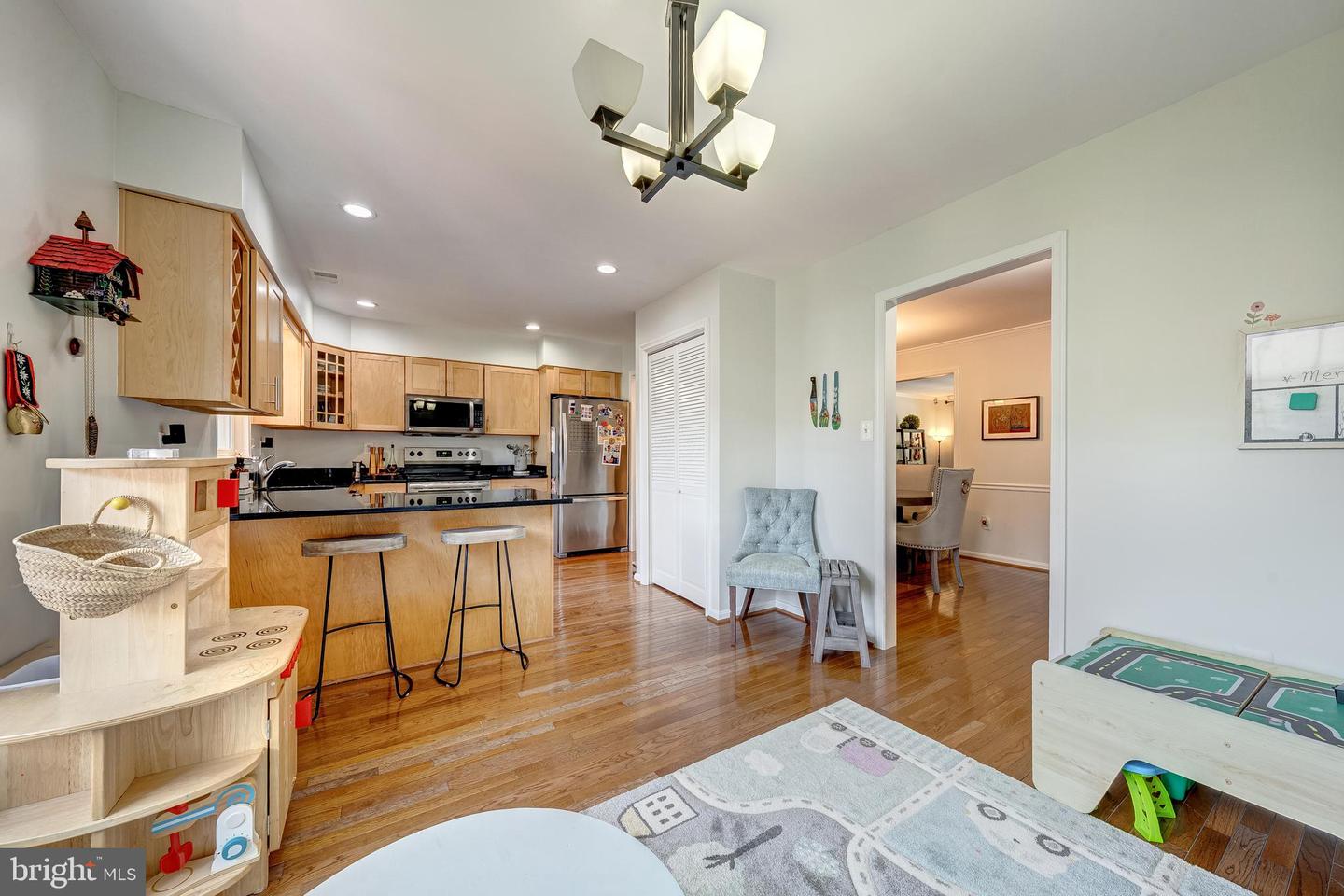 9312 SILVER MILL PL, FAIRFAX, Virginia 22031, 4 Bedrooms Bedrooms, ,3 BathroomsBathrooms,Residential,For sale,9312 SILVER MILL PL,VAFX2247130 MLS # VAFX2247130