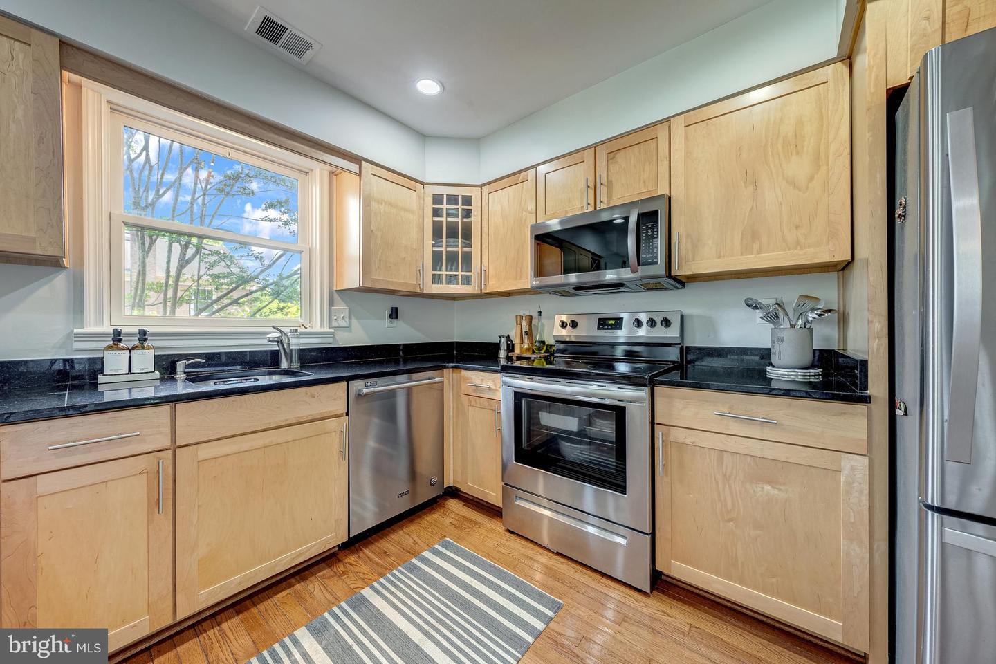 9312 SILVER MILL PL, FAIRFAX, Virginia 22031, 4 Bedrooms Bedrooms, ,3 BathroomsBathrooms,Residential,For sale,9312 SILVER MILL PL,VAFX2247130 MLS # VAFX2247130