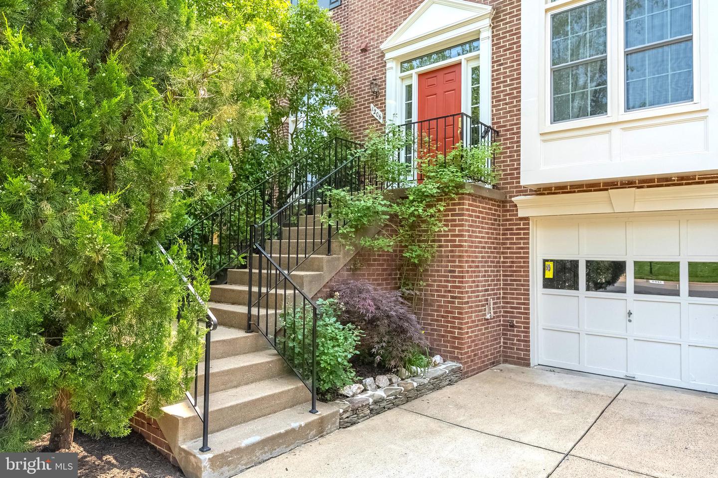 1206 DARTMOUTH RD, ALEXANDRIA, Virginia 22314, 4 Bedrooms Bedrooms, ,2 BathroomsBathrooms,Residential,For sale,1206 DARTMOUTH RD,VAAX2046452 MLS # VAAX2046452