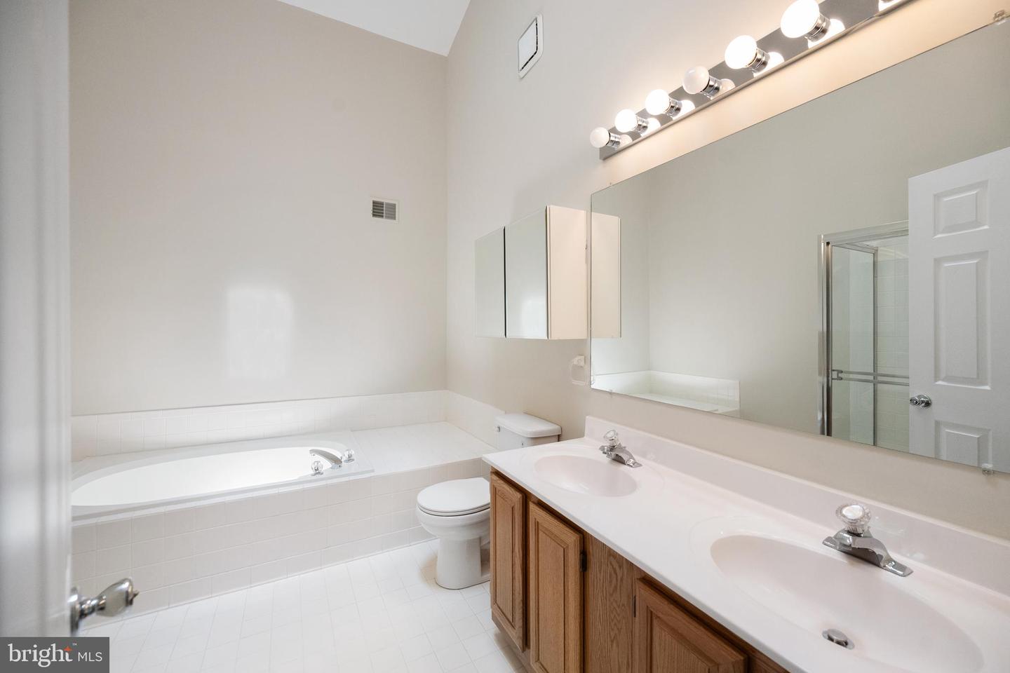 1206 DARTMOUTH RD, ALEXANDRIA, Virginia 22314, 4 Bedrooms Bedrooms, ,2 BathroomsBathrooms,Residential,For sale,1206 DARTMOUTH RD,VAAX2046452 MLS # VAAX2046452