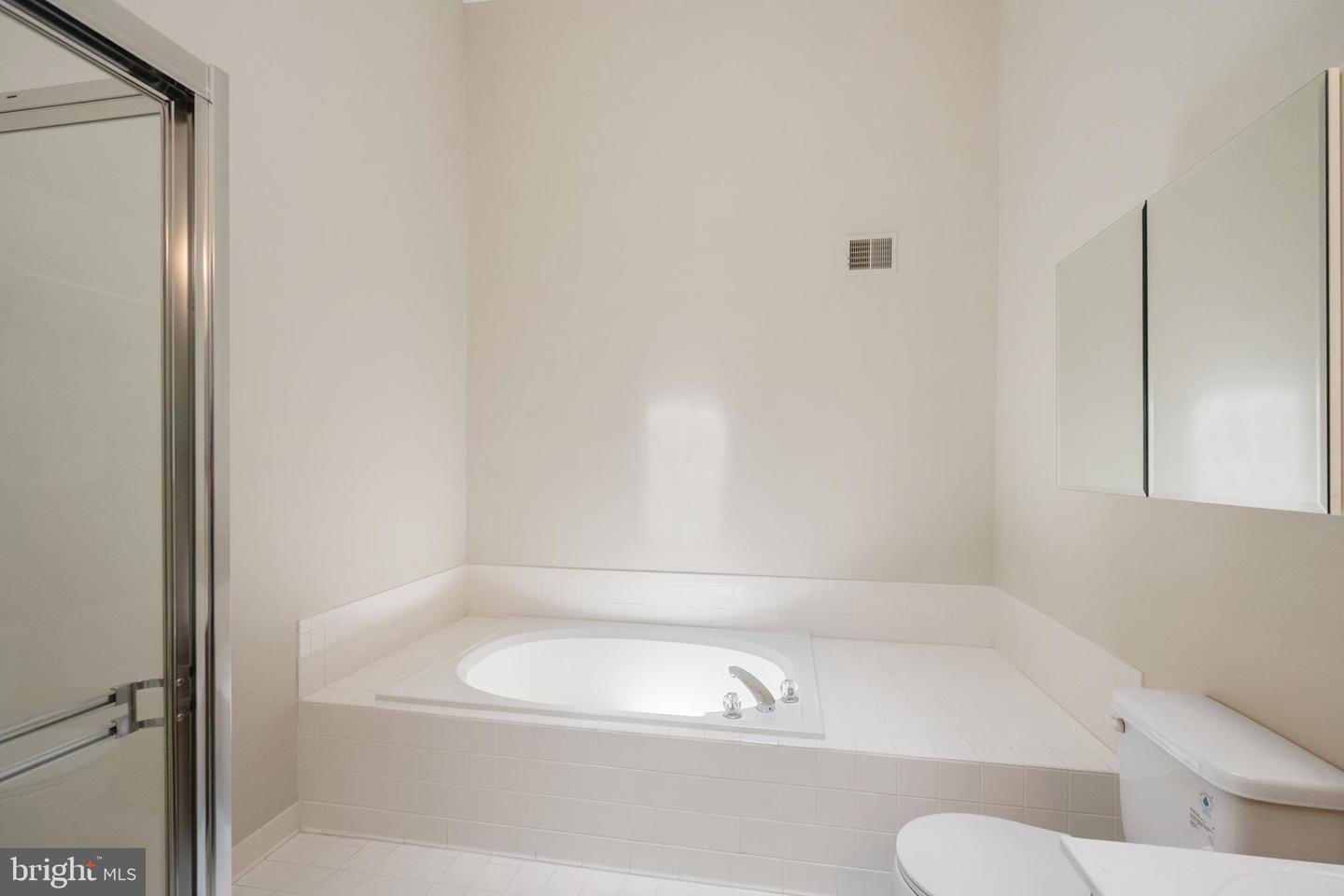 1206 DARTMOUTH RD, ALEXANDRIA, Virginia 22314, 4 Bedrooms Bedrooms, ,2 BathroomsBathrooms,Residential,For sale,1206 DARTMOUTH RD,VAAX2046452 MLS # VAAX2046452
