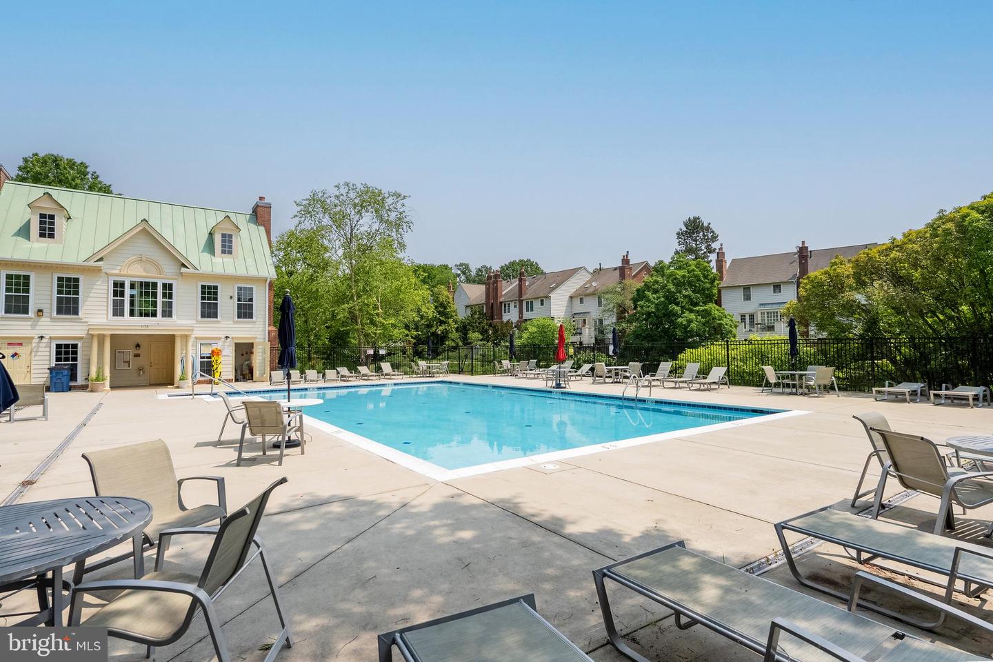1206 DARTMOUTH RD, ALEXANDRIA, Virginia 22314, 4 Bedrooms Bedrooms, ,2 BathroomsBathrooms,Residential,For sale,1206 DARTMOUTH RD,VAAX2046452 MLS # VAAX2046452