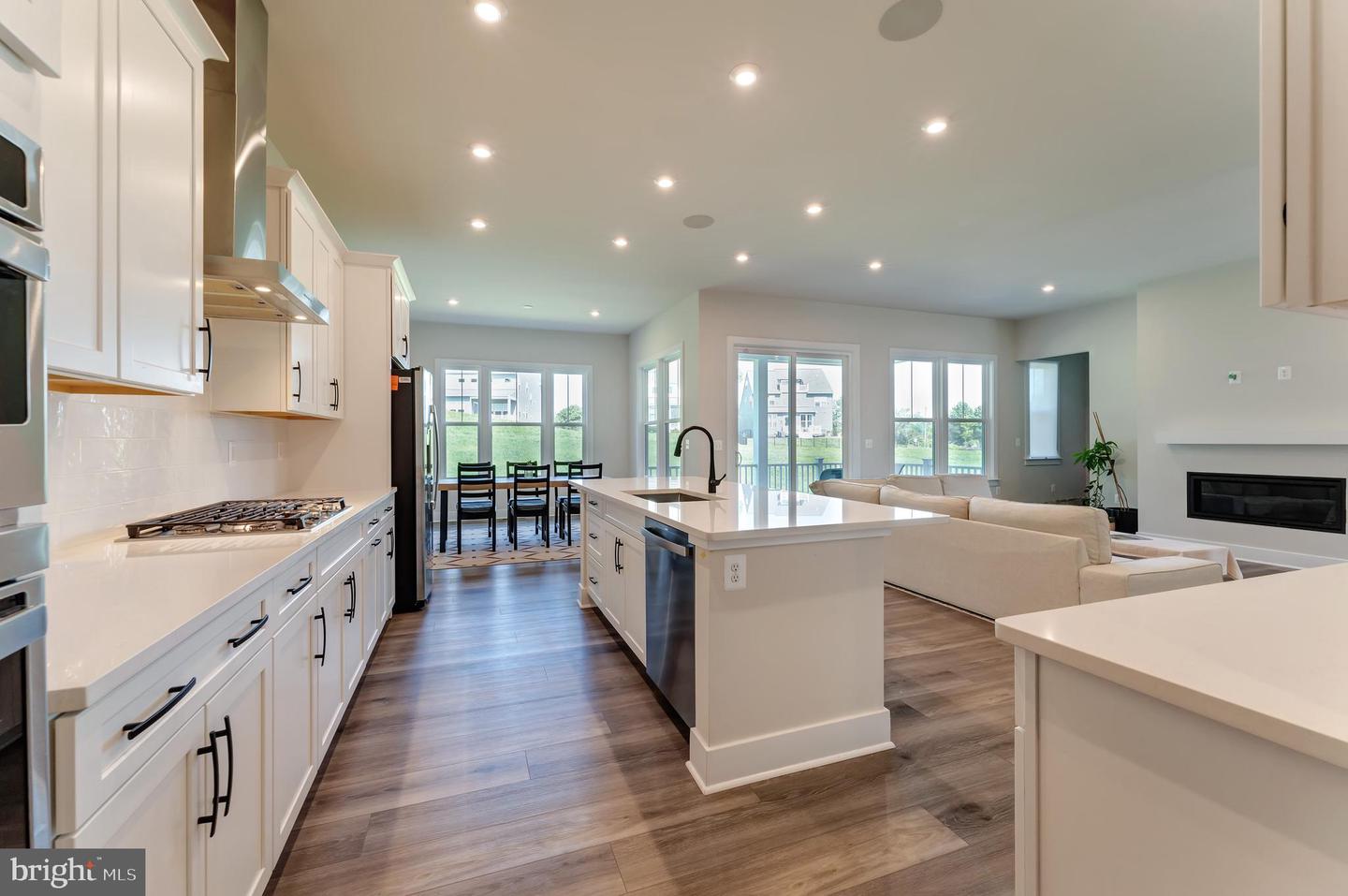 950 WARLANDER DR SW, LEESBURG, Virginia 20175, 5 Bedrooms Bedrooms, ,4 BathroomsBathrooms,Residential,For sale,950 WARLANDER DR SW,VALO2099474 MLS # VALO2099474