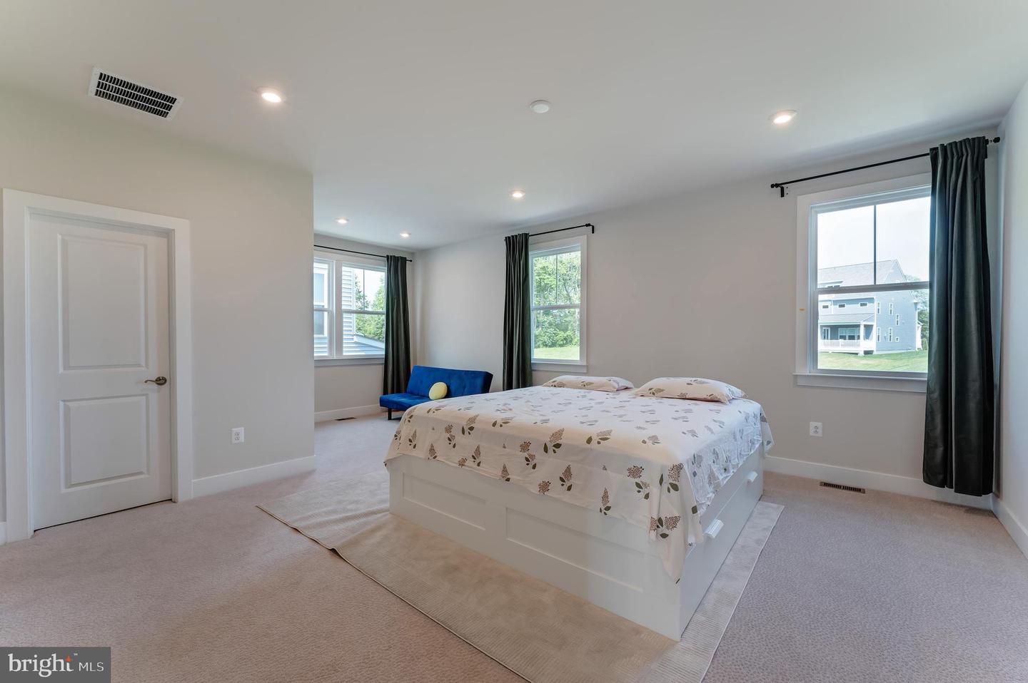 950 WARLANDER DR SW, LEESBURG, Virginia 20175, 5 Bedrooms Bedrooms, ,4 BathroomsBathrooms,Residential,For sale,950 WARLANDER DR SW,VALO2099474 MLS # VALO2099474