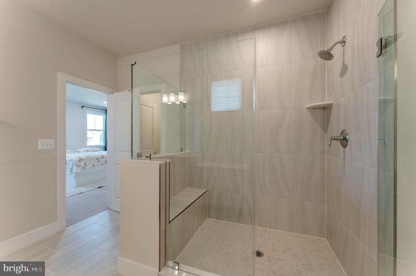 950 WARLANDER DR SW, LEESBURG, Virginia 20175, 5 Bedrooms Bedrooms, ,4 BathroomsBathrooms,Residential,For sale,950 WARLANDER DR SW,VALO2099474 MLS # VALO2099474