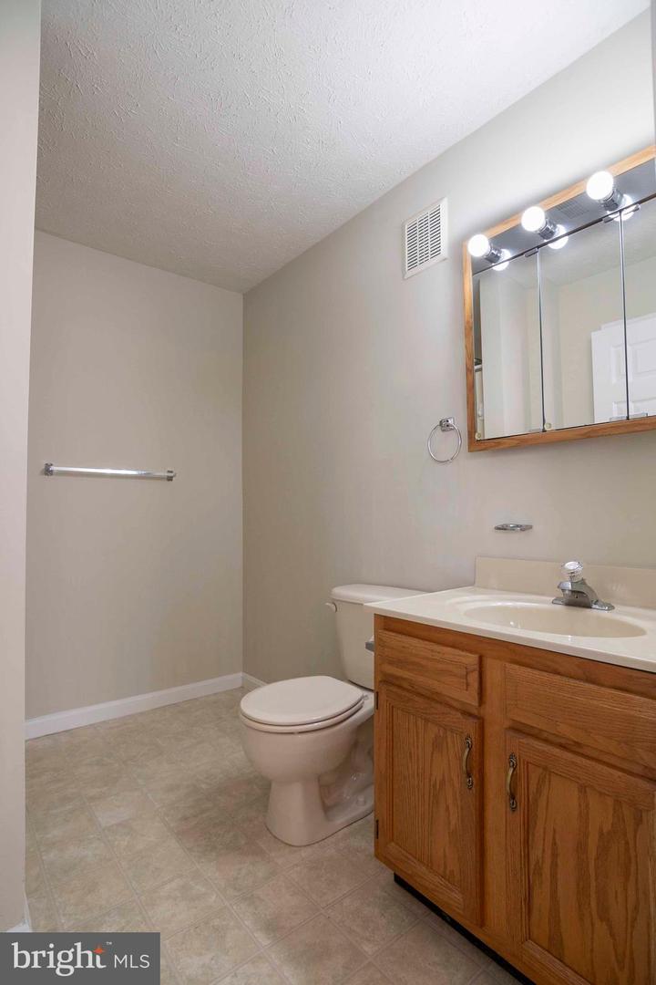145-F-7 HAILEY LN, STRASBURG, Virginia 22657, 2 Bedrooms Bedrooms, 5 Rooms Rooms,2 BathroomsBathrooms,Residential,For sale,145-F-7 HAILEY LN,VASH2011702 MLS # VASH2011702