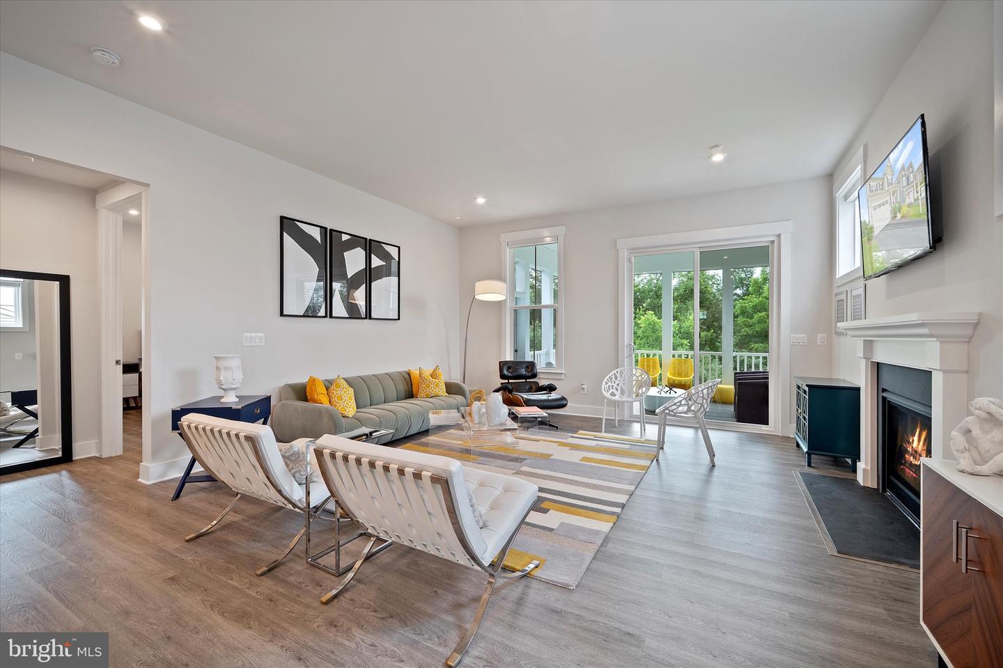 43441 BETTYS FARM DR, CHANTILLY, Virginia 20152, 4 Bedrooms Bedrooms, ,3 BathroomsBathrooms,Residential,For sale,43441 BETTYS FARM DR,VALO2099476 MLS # VALO2099476