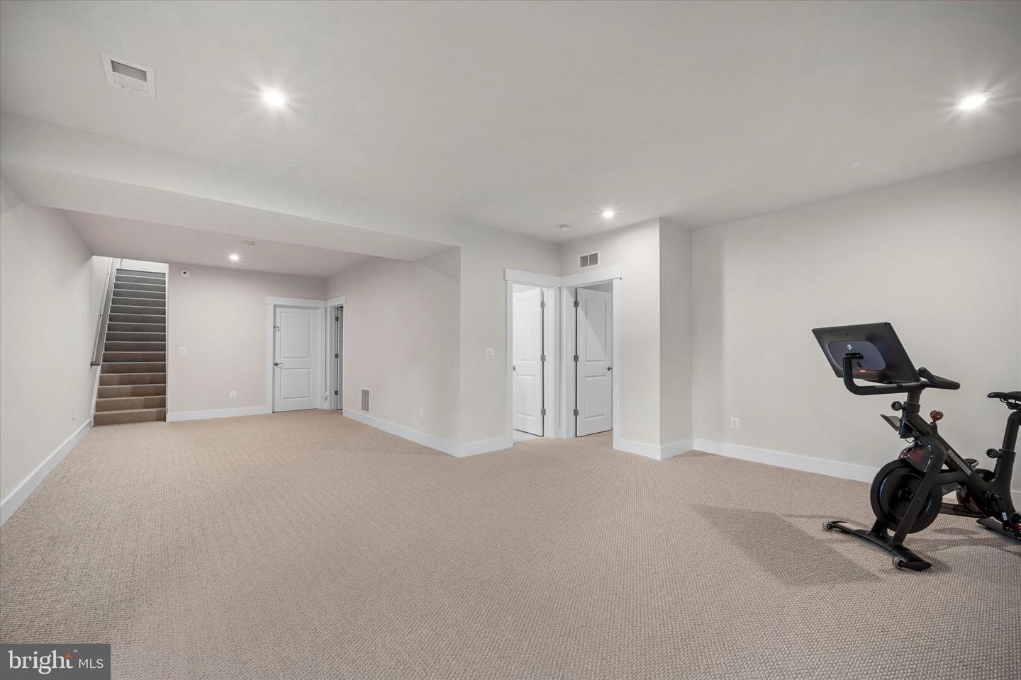 43441 BETTYS FARM DR, CHANTILLY, Virginia 20152, 4 Bedrooms Bedrooms, ,3 BathroomsBathrooms,Residential,For sale,43441 BETTYS FARM DR,VALO2099476 MLS # VALO2099476