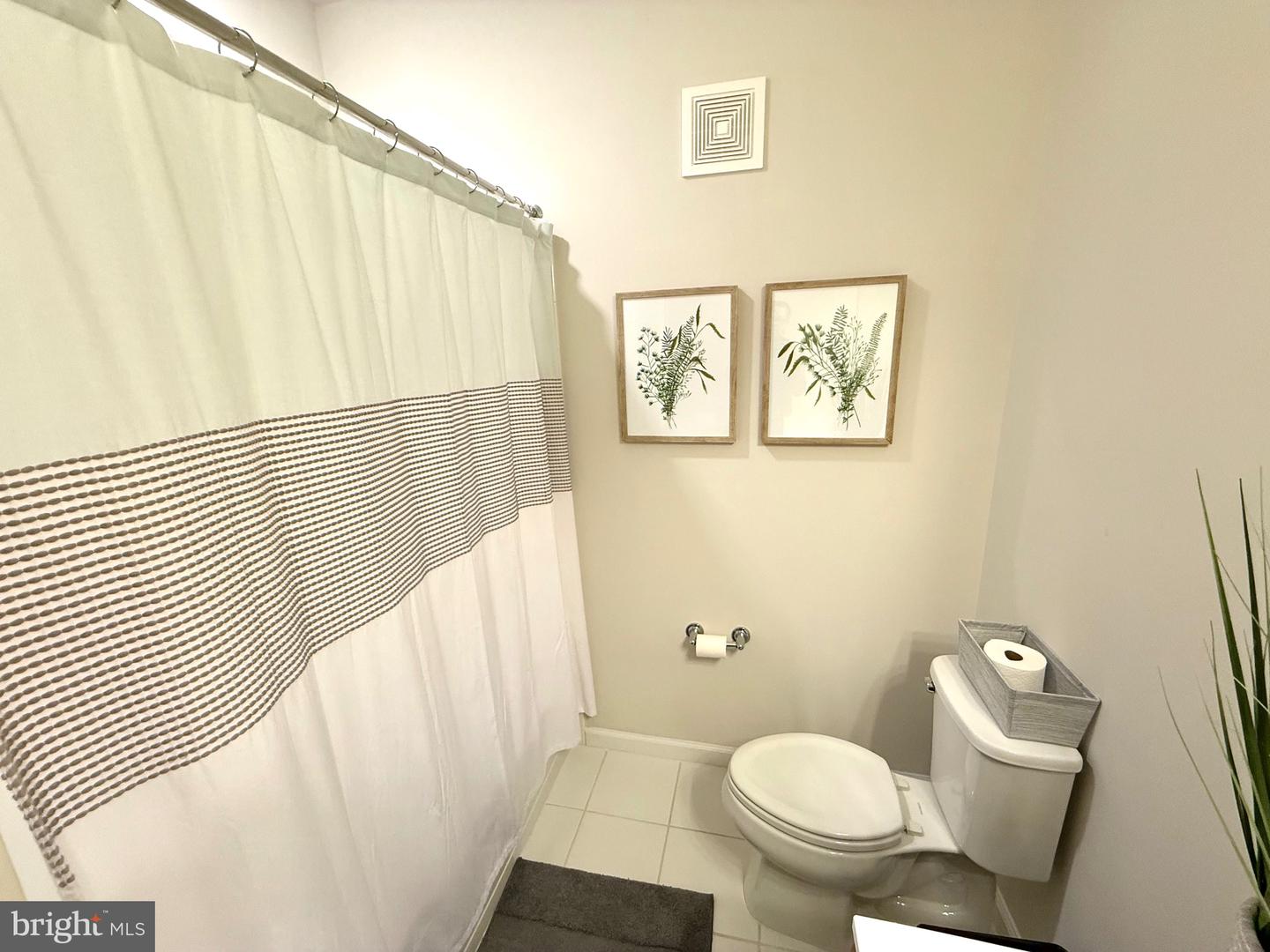 23245 MILLTOWN KNOLL SQ #103, ASHBURN, Virginia 20148, 2 Bedrooms Bedrooms, ,2 BathroomsBathrooms,Residential,For sale,23245 MILLTOWN KNOLL SQ #103,VALO2099574 MLS # VALO2099574