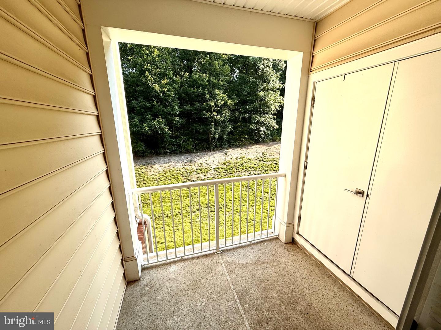 23245 MILLTOWN KNOLL SQ #103, ASHBURN, Virginia 20148, 2 Bedrooms Bedrooms, ,2 BathroomsBathrooms,Residential,For sale,23245 MILLTOWN KNOLL SQ #103,VALO2099574 MLS # VALO2099574