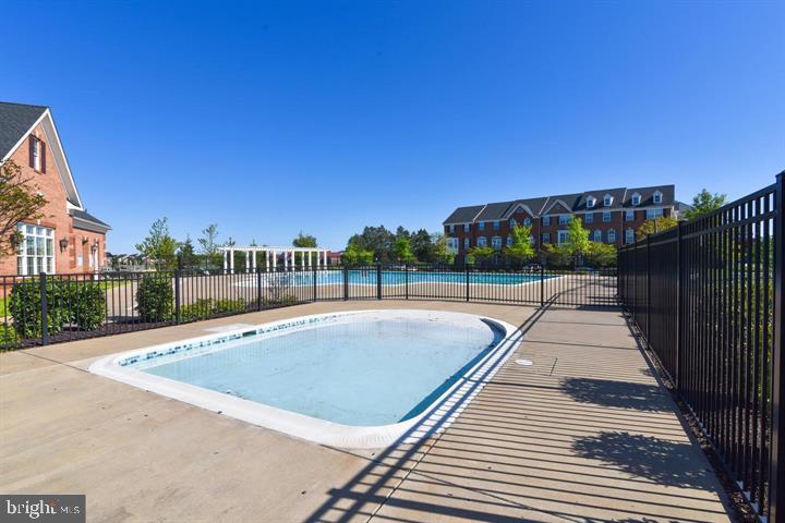 23245 MILLTOWN KNOLL SQ #103, ASHBURN, Virginia 20148, 2 Bedrooms Bedrooms, ,2 BathroomsBathrooms,Residential,For sale,23245 MILLTOWN KNOLL SQ #103,VALO2099574 MLS # VALO2099574
