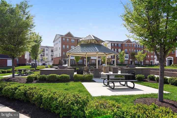 23245 MILLTOWN KNOLL SQ #103, ASHBURN, Virginia 20148, 2 Bedrooms Bedrooms, ,2 BathroomsBathrooms,Residential,For sale,23245 MILLTOWN KNOLL SQ #103,VALO2099574 MLS # VALO2099574