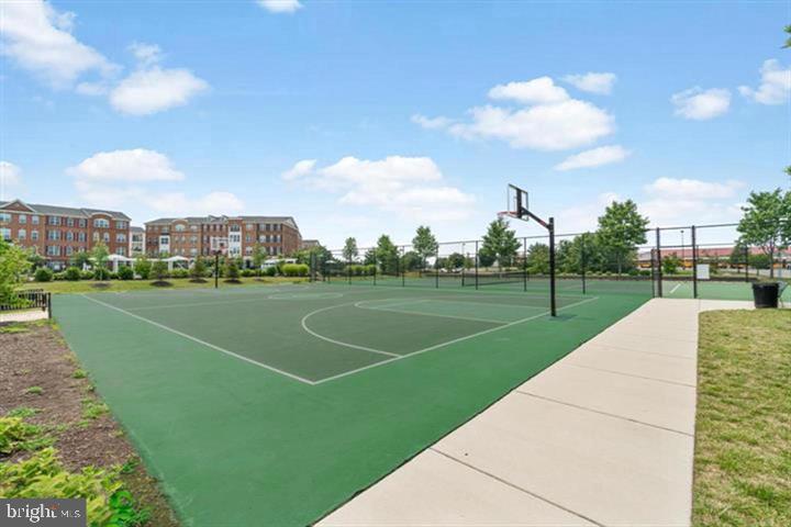23245 MILLTOWN KNOLL SQ #103, ASHBURN, Virginia 20148, 2 Bedrooms Bedrooms, ,2 BathroomsBathrooms,Residential,For sale,23245 MILLTOWN KNOLL SQ #103,VALO2099574 MLS # VALO2099574