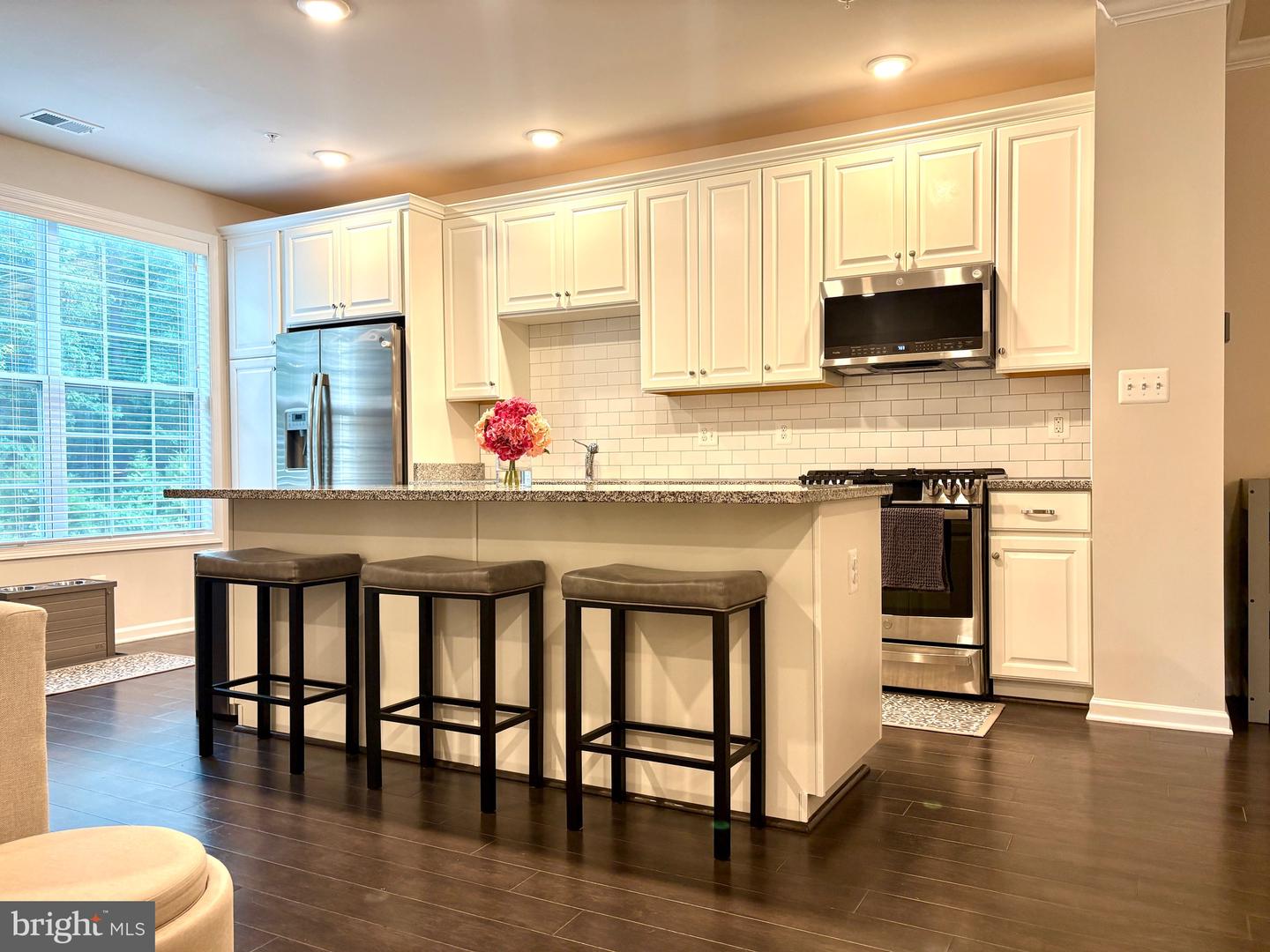 23245 MILLTOWN KNOLL SQ #103, ASHBURN, Virginia 20148, 2 Bedrooms Bedrooms, ,2 BathroomsBathrooms,Residential,For sale,23245 MILLTOWN KNOLL SQ #103,VALO2099574 MLS # VALO2099574