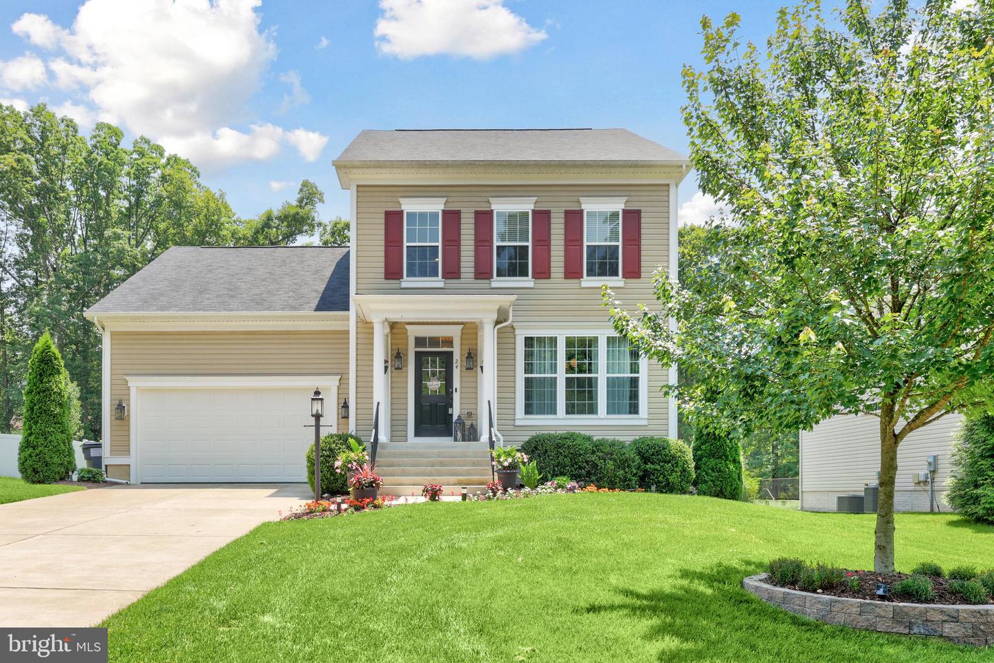24 SUTTER DR, FREDERICKSBURG, Virginia 22405, 5 Bedrooms Bedrooms, ,4 BathroomsBathrooms,Residential,For sale,24 SUTTER DR,VAST2039800 MLS # VAST2039800