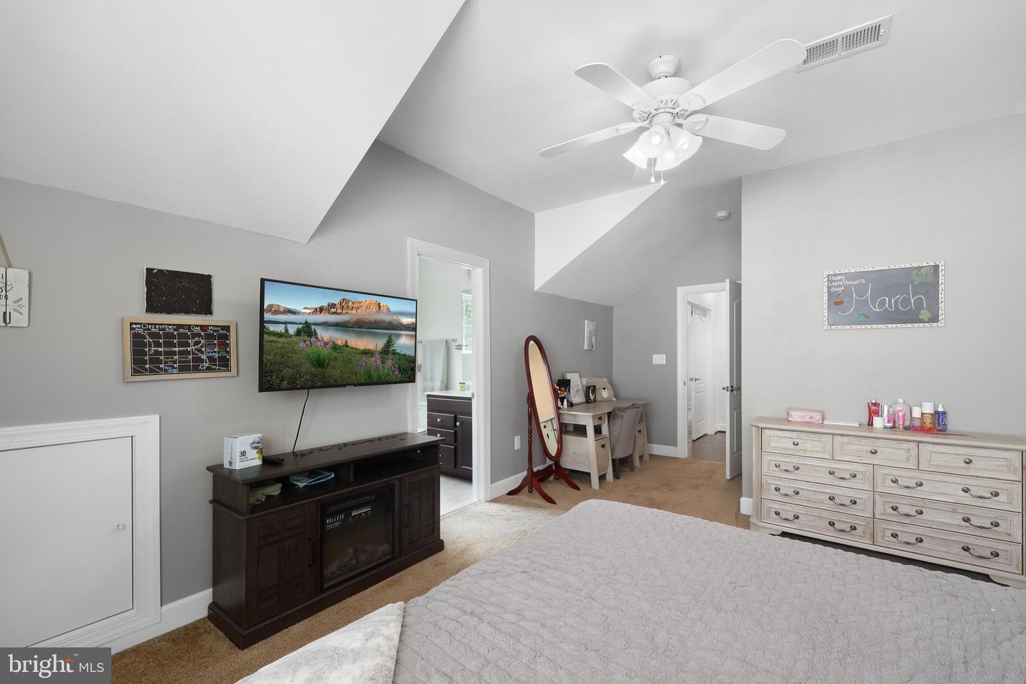24 SUTTER DR, FREDERICKSBURG, Virginia 22405, 5 Bedrooms Bedrooms, ,4 BathroomsBathrooms,Residential,For sale,24 SUTTER DR,VAST2039800 MLS # VAST2039800