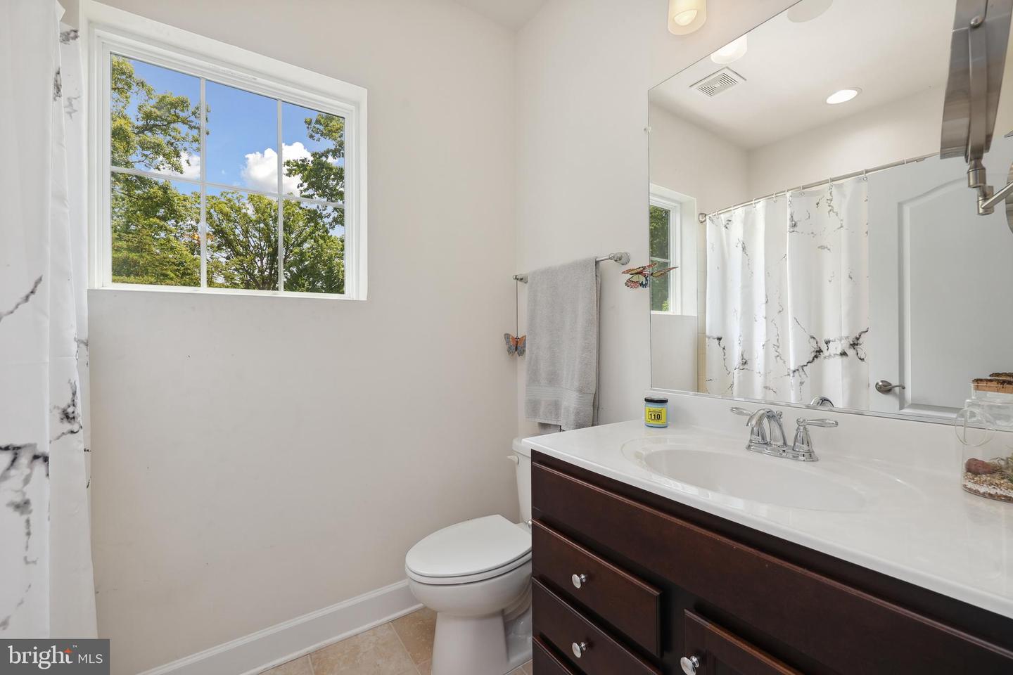 24 SUTTER DR, FREDERICKSBURG, Virginia 22405, 5 Bedrooms Bedrooms, ,4 BathroomsBathrooms,Residential,For sale,24 SUTTER DR,VAST2039800 MLS # VAST2039800