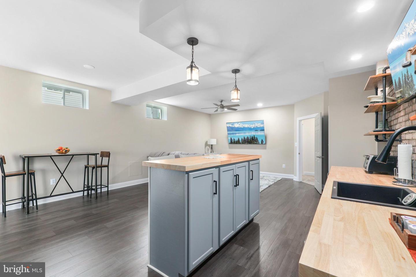 24 SUTTER DR, FREDERICKSBURG, Virginia 22405, 5 Bedrooms Bedrooms, ,4 BathroomsBathrooms,Residential,For sale,24 SUTTER DR,VAST2039800 MLS # VAST2039800