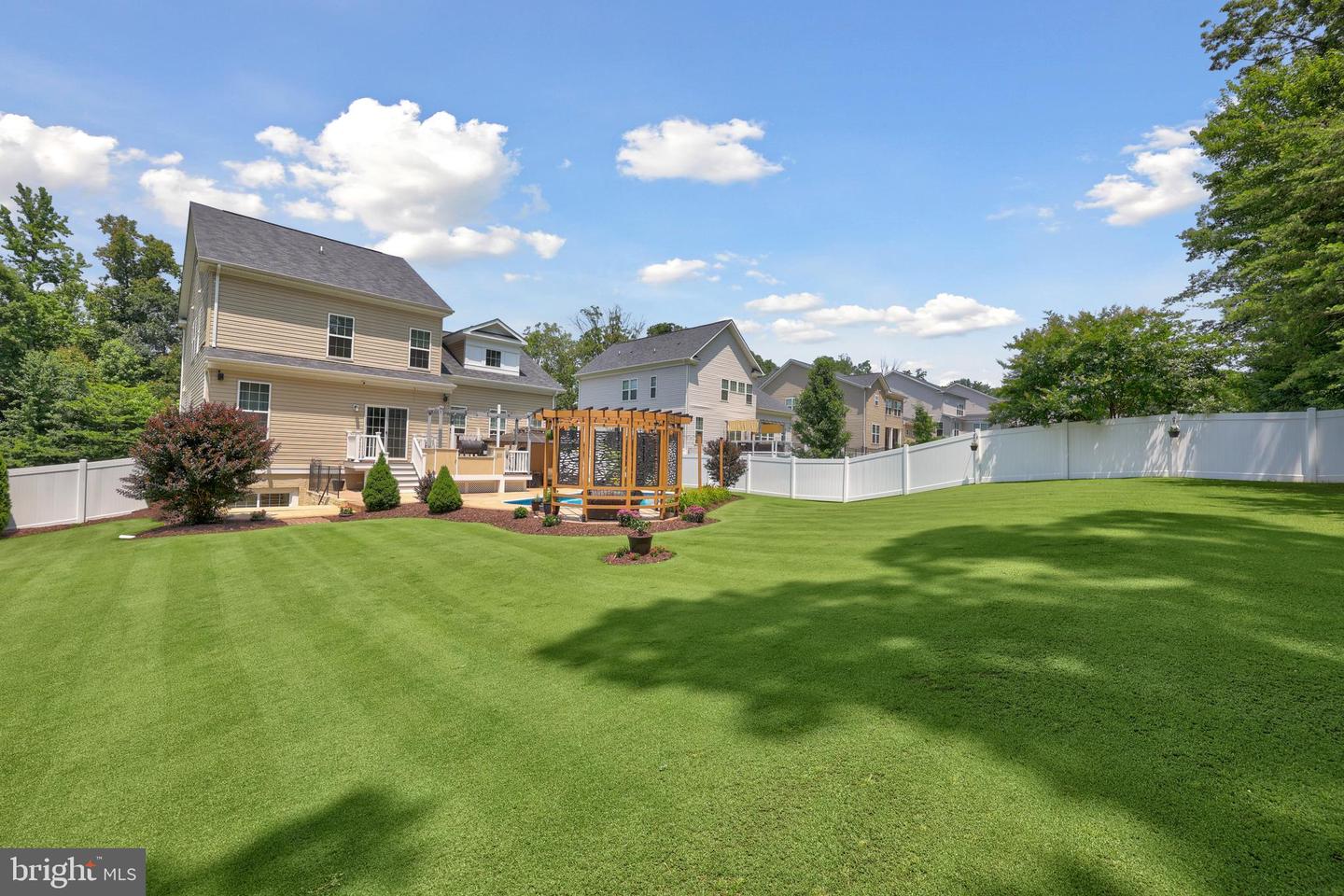 24 SUTTER DR, FREDERICKSBURG, Virginia 22405, 5 Bedrooms Bedrooms, ,4 BathroomsBathrooms,Residential,For sale,24 SUTTER DR,VAST2039800 MLS # VAST2039800