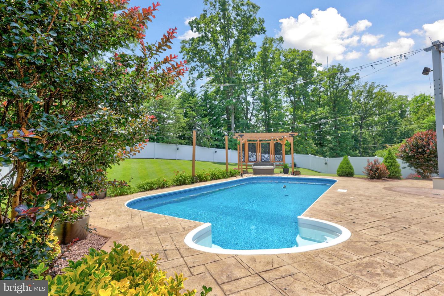 24 SUTTER DR, FREDERICKSBURG, Virginia 22405, 5 Bedrooms Bedrooms, ,4 BathroomsBathrooms,Residential,For sale,24 SUTTER DR,VAST2039800 MLS # VAST2039800