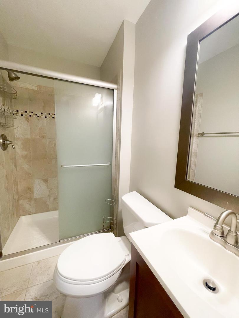 8259 CEDAR LANDING CT, ALEXANDRIA, Virginia 22306, 4 Bedrooms Bedrooms, ,3 BathroomsBathrooms,Residential,For sale,8259 CEDAR LANDING CT,VAFX2247390 MLS # VAFX2247390