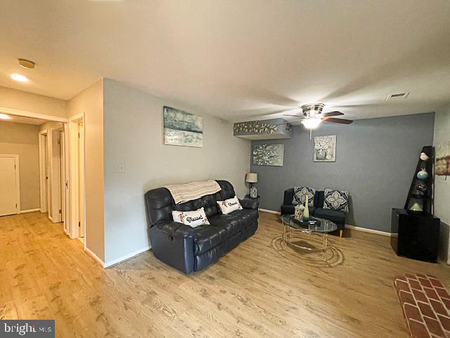 8259 CEDAR LANDING CT, ALEXANDRIA, Virginia 22306, 4 Bedrooms Bedrooms, ,3 BathroomsBathrooms,Residential,For sale,8259 CEDAR LANDING CT,VAFX2247390 MLS # VAFX2247390