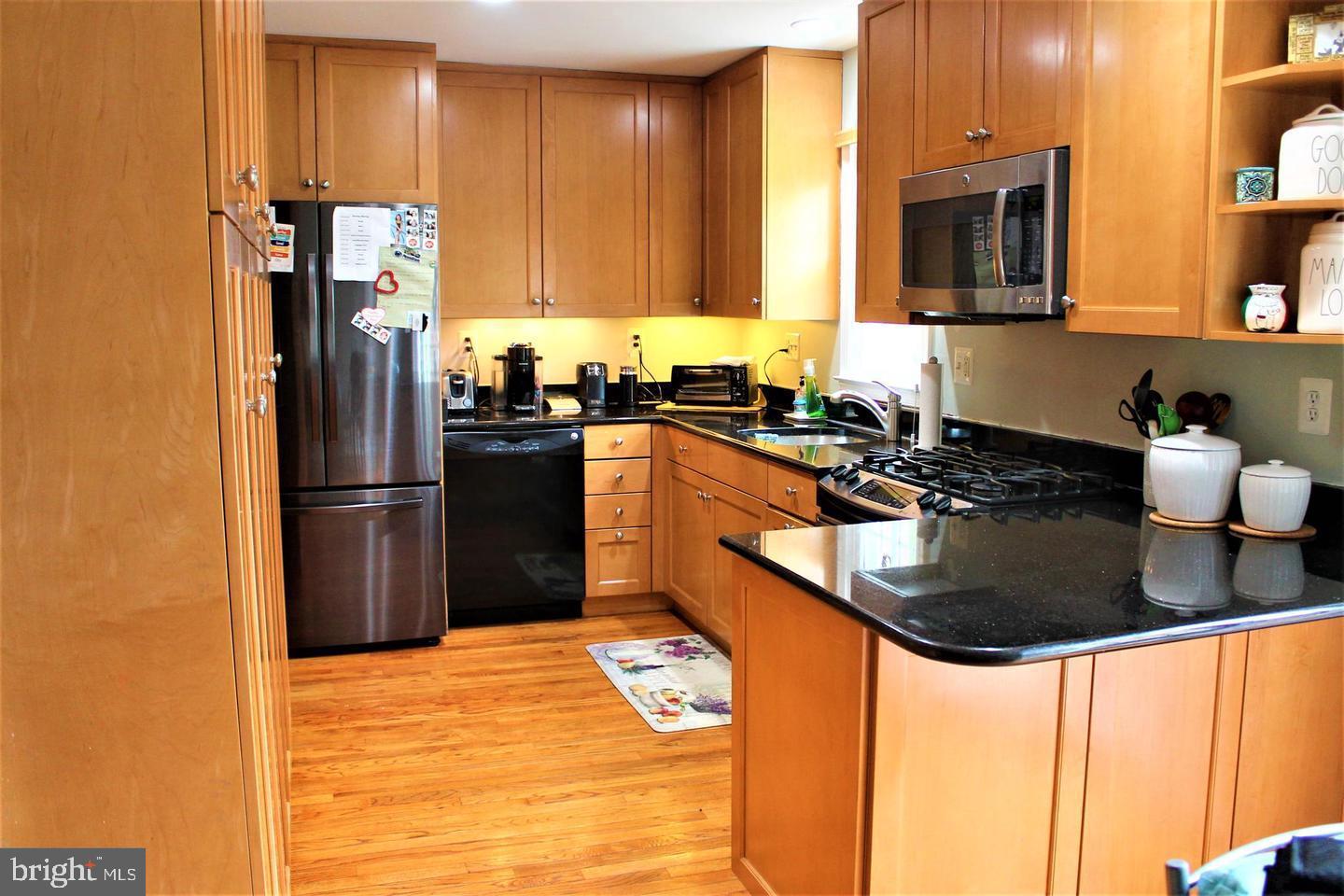 8259 CEDAR LANDING CT, ALEXANDRIA, Virginia 22306, 4 Bedrooms Bedrooms, ,3 BathroomsBathrooms,Residential,For sale,8259 CEDAR LANDING CT,VAFX2247390 MLS # VAFX2247390
