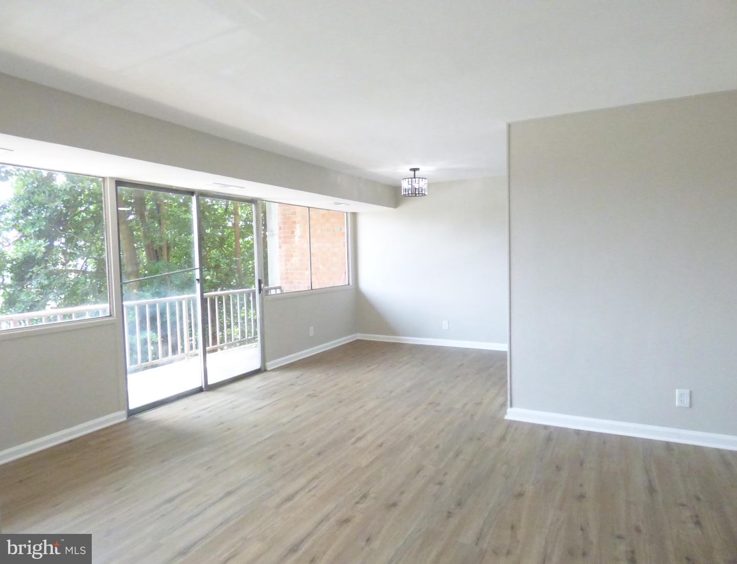 431 N ARMISTEAD ST N #311, ALEXANDRIA, Virginia 22312, 2 Bedrooms Bedrooms, ,1 BathroomBathrooms,Residential,For sale,431 N ARMISTEAD ST N #311,VAAX2046518 MLS # VAAX2046518
