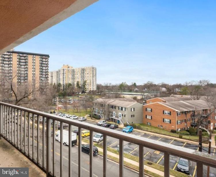 431 N ARMISTEAD ST N #311, ALEXANDRIA, Virginia 22312, 2 Bedrooms Bedrooms, ,1 BathroomBathrooms,Residential,For sale,431 N ARMISTEAD ST N #311,VAAX2046518 MLS # VAAX2046518