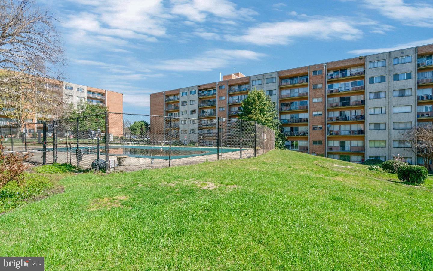 431 N ARMISTEAD ST N #311, ALEXANDRIA, Virginia 22312, 2 Bedrooms Bedrooms, ,1 BathroomBathrooms,Residential,For sale,431 N ARMISTEAD ST N #311,VAAX2046518 MLS # VAAX2046518