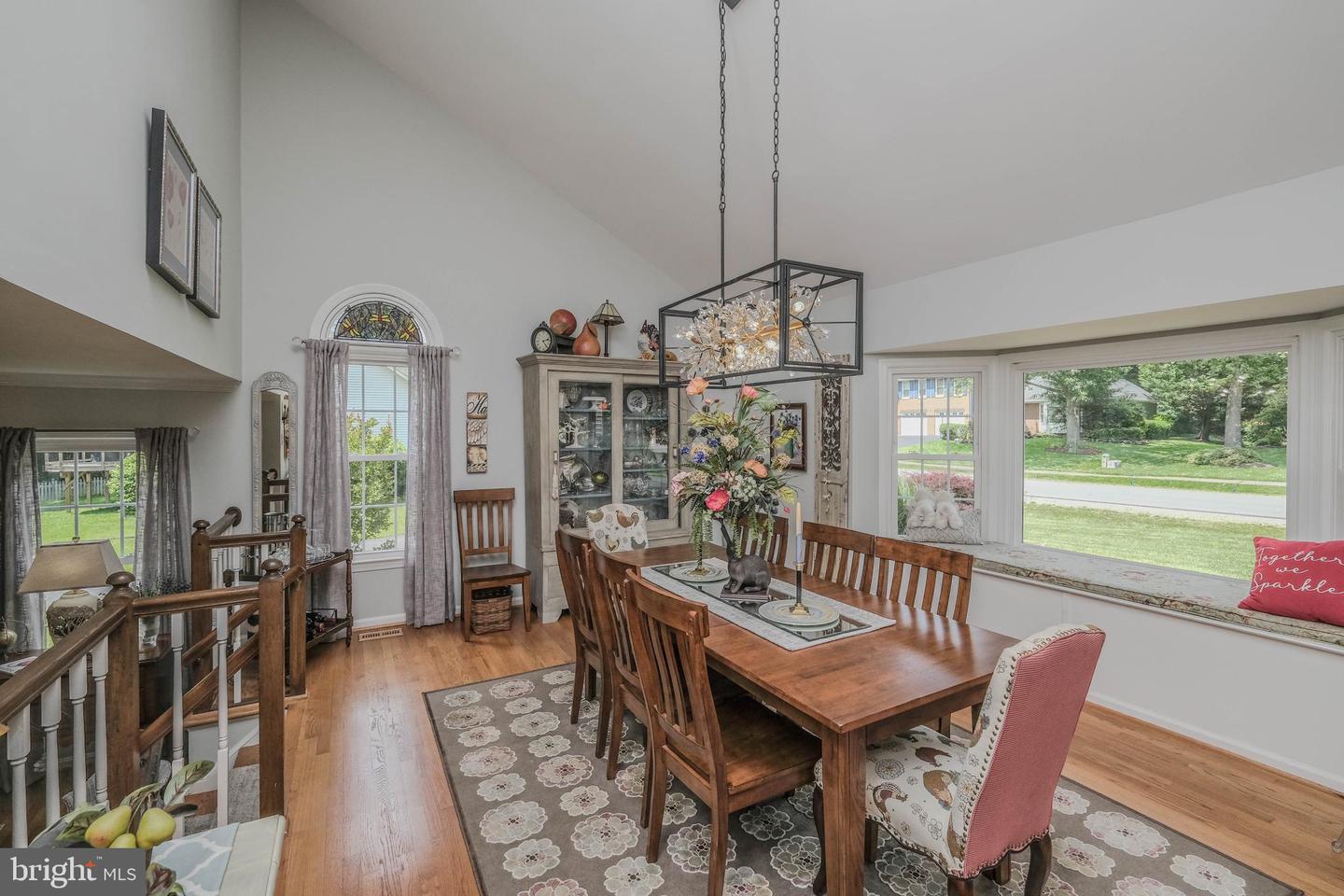 12853 VALLEYWOOD DR, WOODBRIDGE, Virginia 22192, 5 Bedrooms Bedrooms, ,3 BathroomsBathrooms,Residential,For sale,12853 VALLEYWOOD DR,VAPW2097034 MLS # VAPW2097034