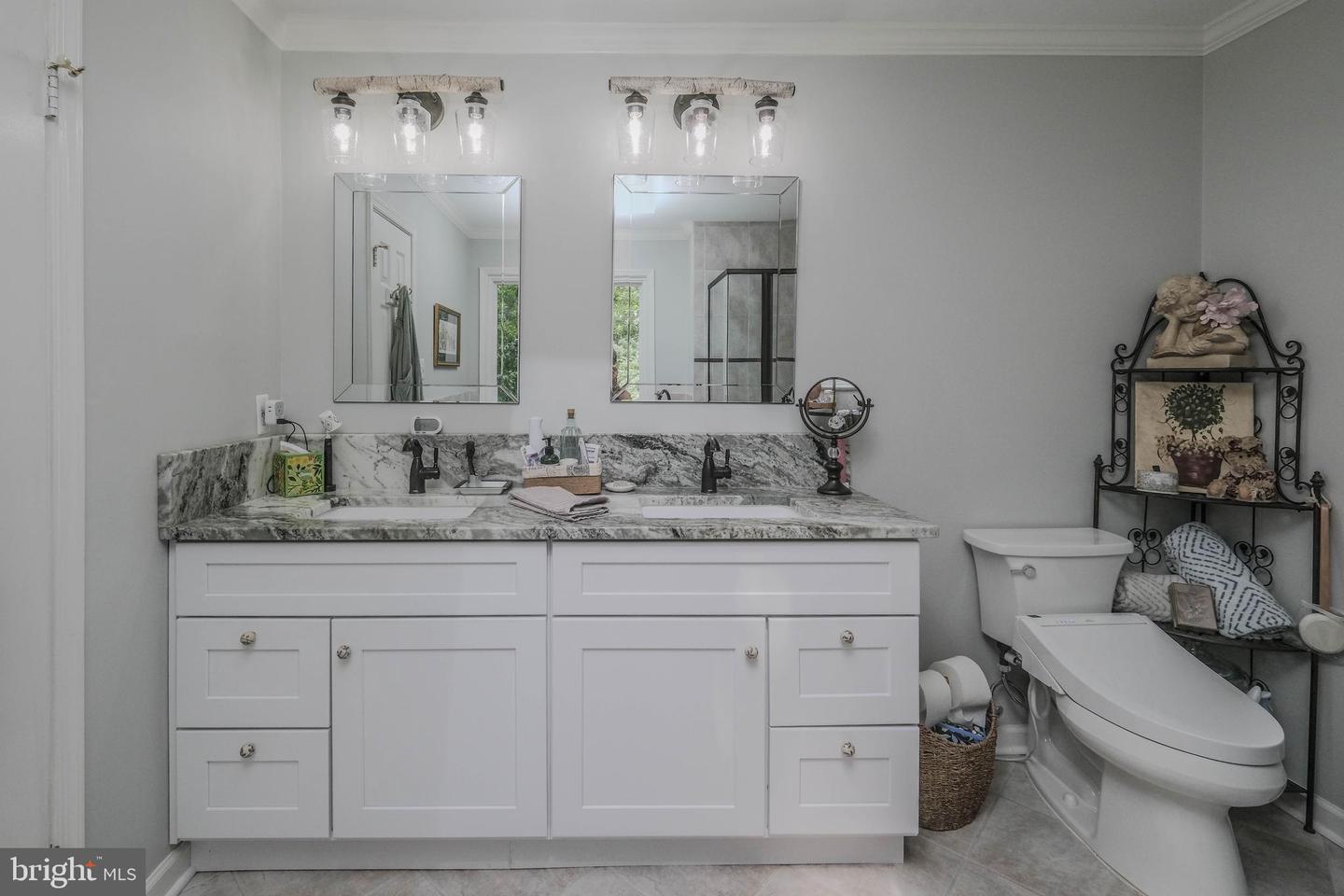 12853 VALLEYWOOD DR, WOODBRIDGE, Virginia 22192, 5 Bedrooms Bedrooms, ,3 BathroomsBathrooms,Residential,For sale,12853 VALLEYWOOD DR,VAPW2097034 MLS # VAPW2097034