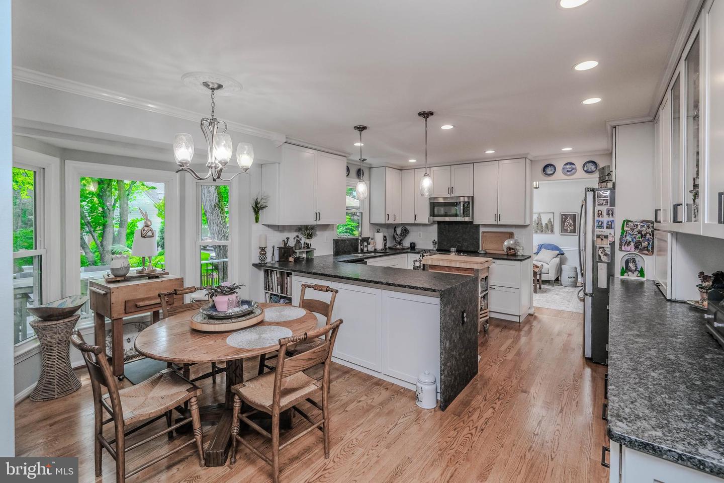 12853 VALLEYWOOD DR, WOODBRIDGE, Virginia 22192, 5 Bedrooms Bedrooms, ,3 BathroomsBathrooms,Residential,For sale,12853 VALLEYWOOD DR,VAPW2097034 MLS # VAPW2097034