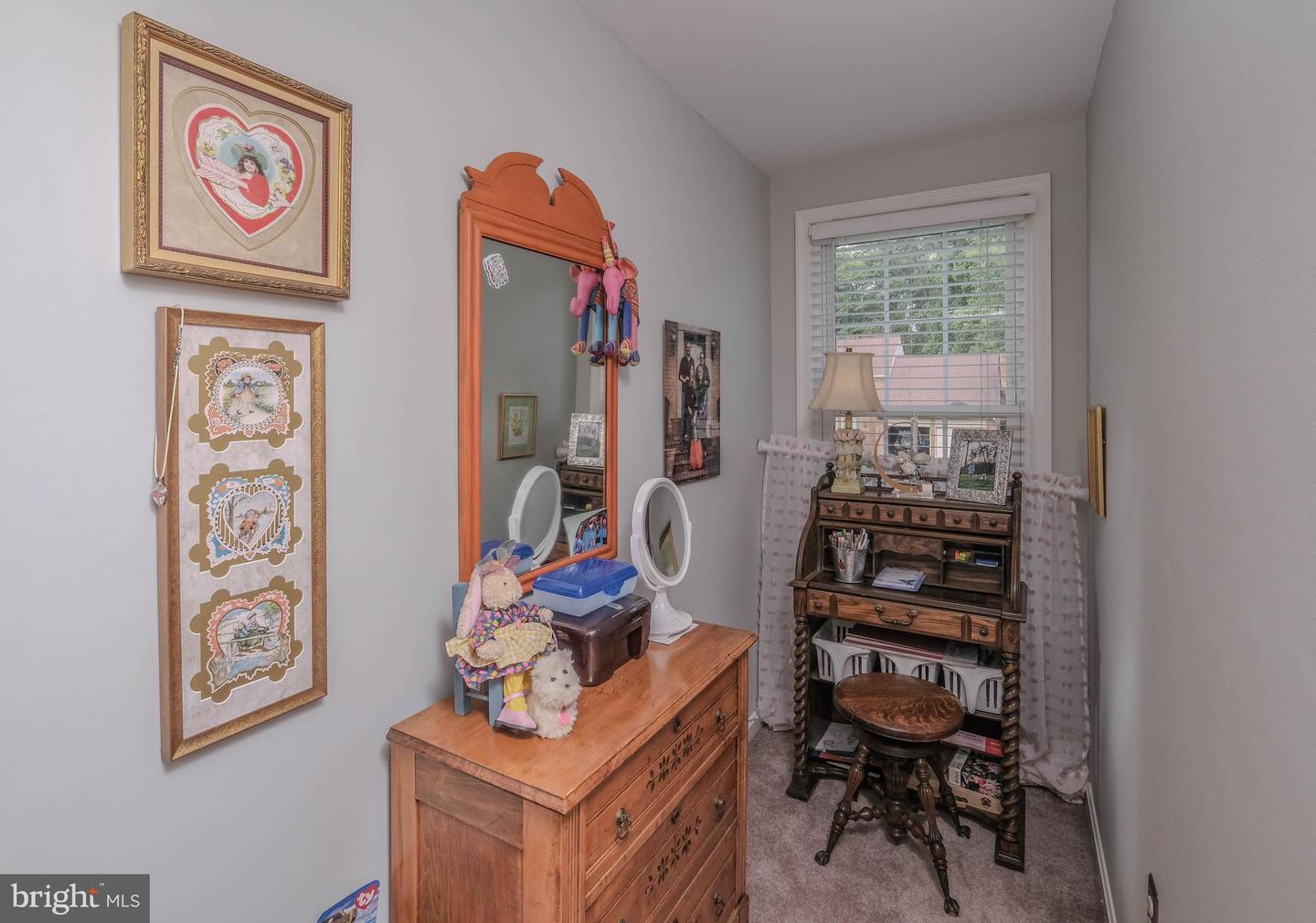 12853 VALLEYWOOD DR, WOODBRIDGE, Virginia 22192, 5 Bedrooms Bedrooms, ,3 BathroomsBathrooms,Residential,For sale,12853 VALLEYWOOD DR,VAPW2097034 MLS # VAPW2097034