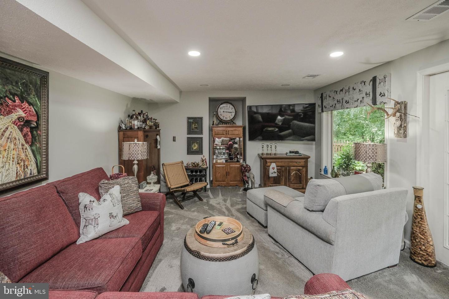 12853 VALLEYWOOD DR, WOODBRIDGE, Virginia 22192, 5 Bedrooms Bedrooms, ,3 BathroomsBathrooms,Residential,For sale,12853 VALLEYWOOD DR,VAPW2097034 MLS # VAPW2097034