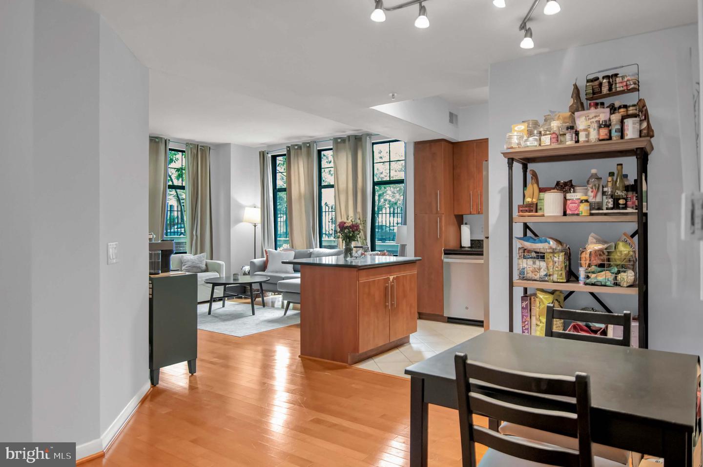 1021 N GARFIELD ST #109, ARLINGTON, Virginia 22201, 3 Bedrooms Bedrooms, ,2 BathroomsBathrooms,Residential,For sale,1021 N GARFIELD ST #109,VAAR2059256 MLS # VAAR2059256