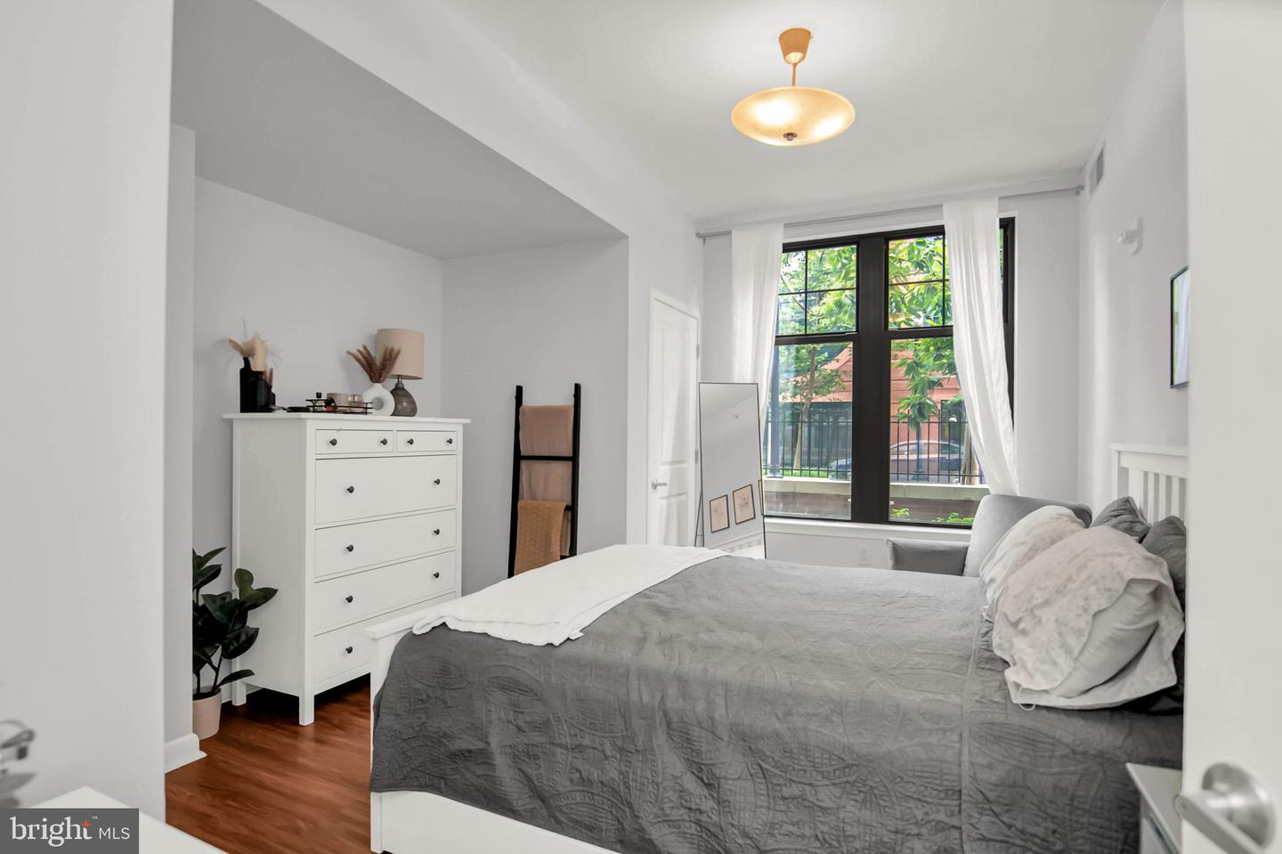 1021 N GARFIELD ST #109, ARLINGTON, Virginia 22201, 3 Bedrooms Bedrooms, ,2 BathroomsBathrooms,Residential,For sale,1021 N GARFIELD ST #109,VAAR2059256 MLS # VAAR2059256