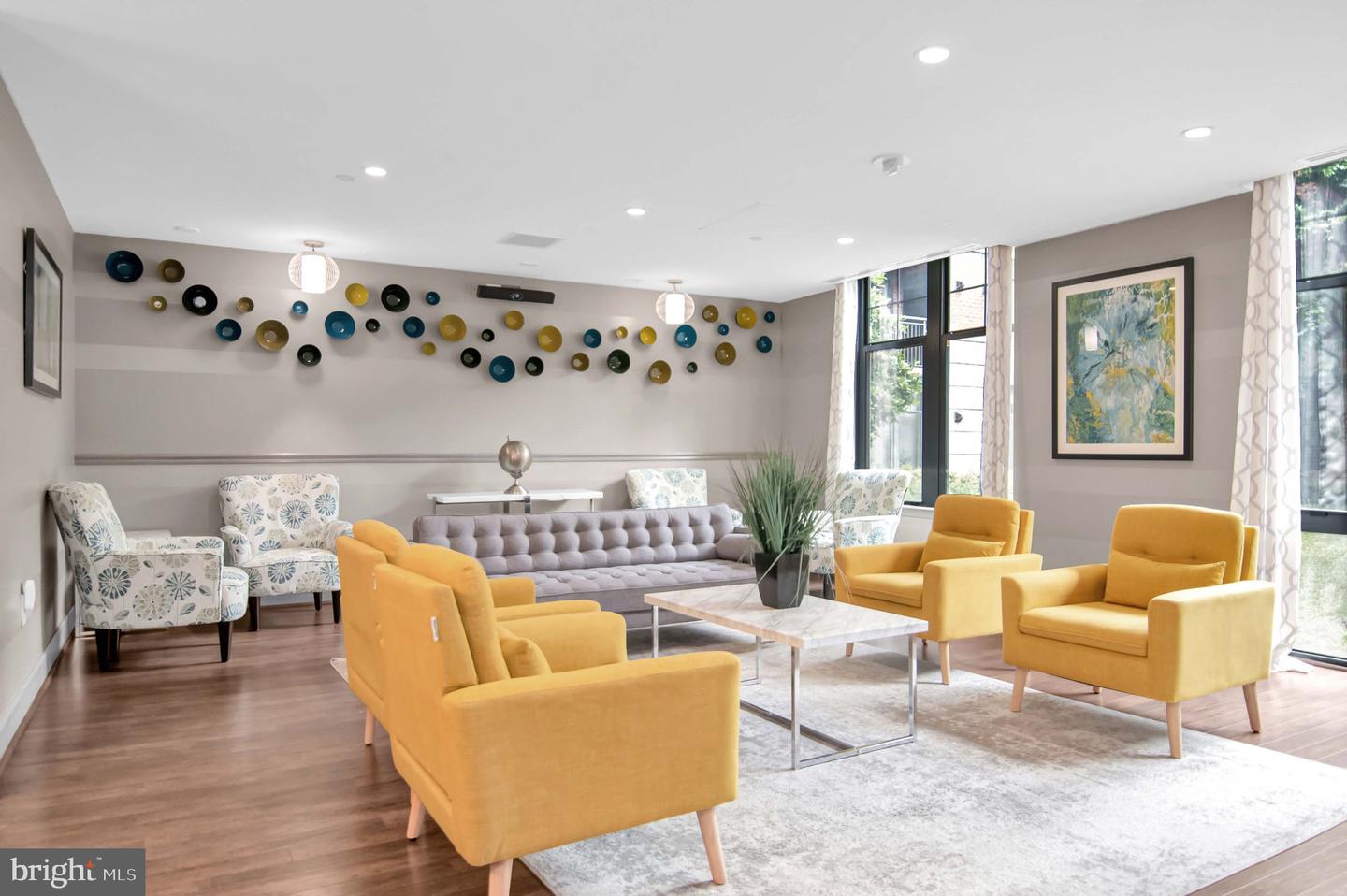 1021 N GARFIELD ST #109, ARLINGTON, Virginia 22201, 3 Bedrooms Bedrooms, ,2 BathroomsBathrooms,Residential,For sale,1021 N GARFIELD ST #109,VAAR2059256 MLS # VAAR2059256