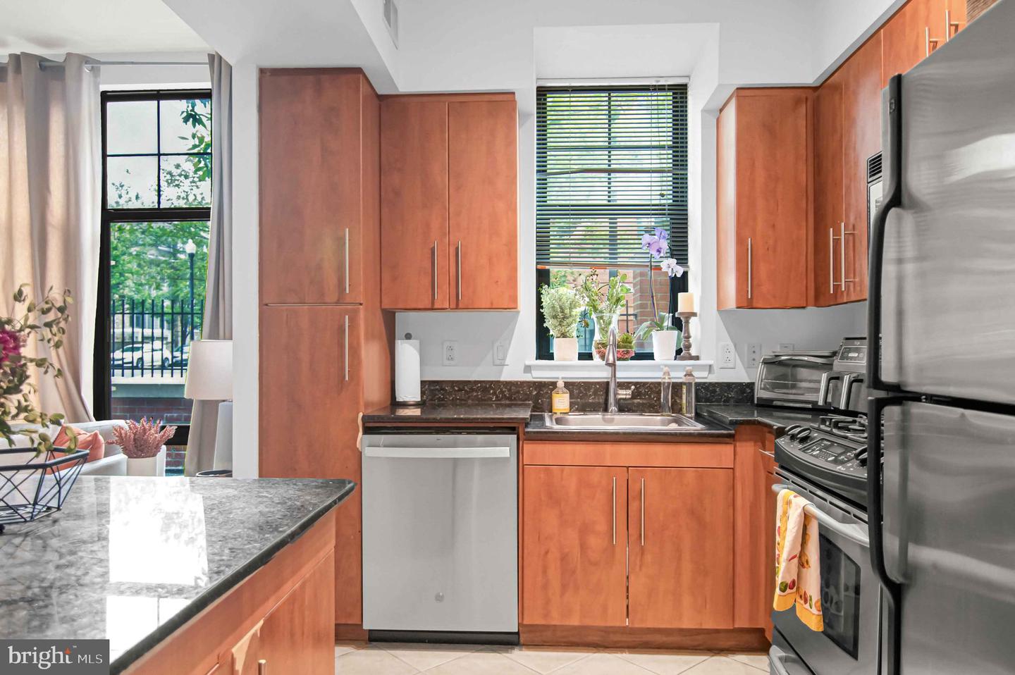 1021 N GARFIELD ST #109, ARLINGTON, Virginia 22201, 3 Bedrooms Bedrooms, ,2 BathroomsBathrooms,Residential,For sale,1021 N GARFIELD ST #109,VAAR2059256 MLS # VAAR2059256