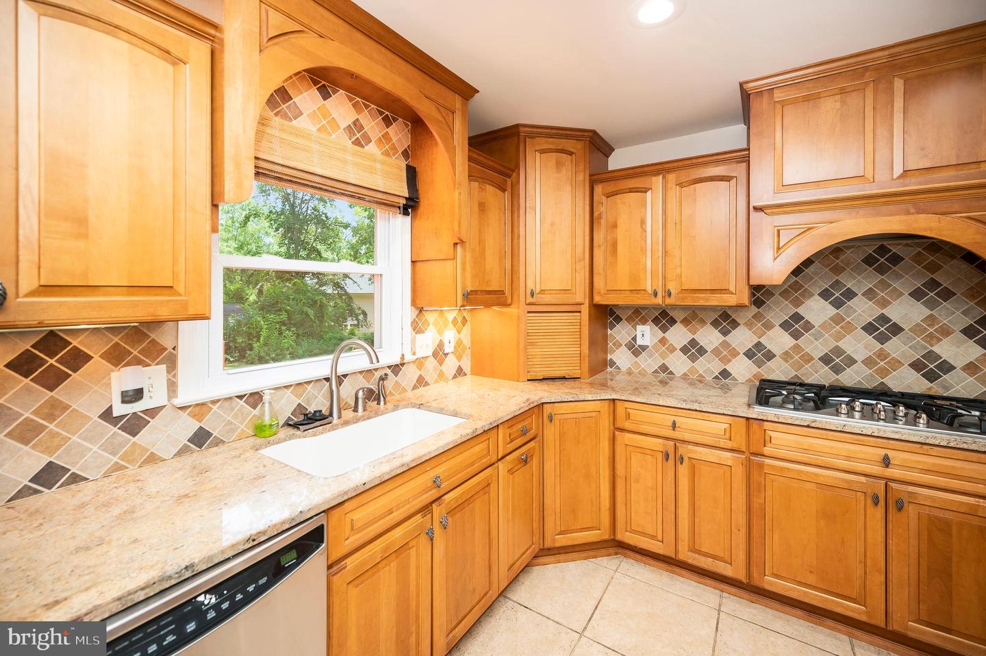 417 CAMDEN DR, FREDERICKSBURG, Virginia 22405, 4 Bedrooms Bedrooms, ,3 BathroomsBathrooms,Residential,For sale,417 CAMDEN DR,VAST2039872 MLS # VAST2039872